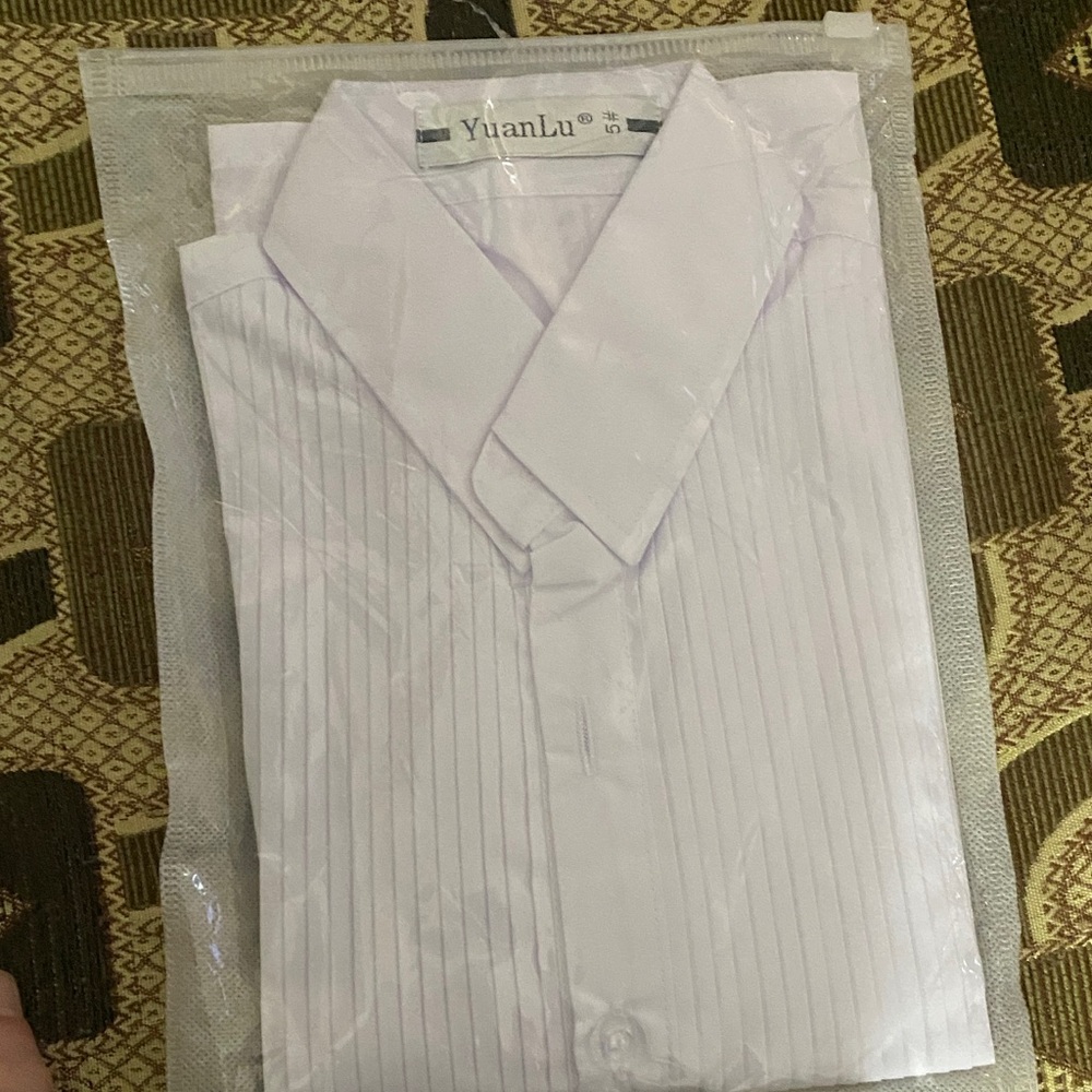 📦 NEW in Package – YuanLu Boys’ Tuxedo Dress Shirt – White –(Youth)